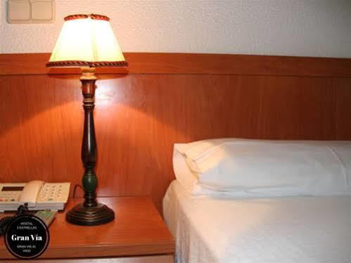 Hostal Gran Via Vigo Eksteriør bilde