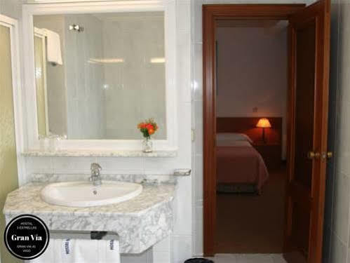 Hostal Gran Via Vigo Eksteriør bilde
